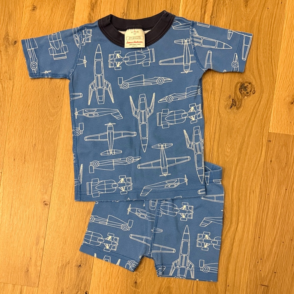 Hanna Andersson 2pc Pajama Set with Shorts and Short Sleeves